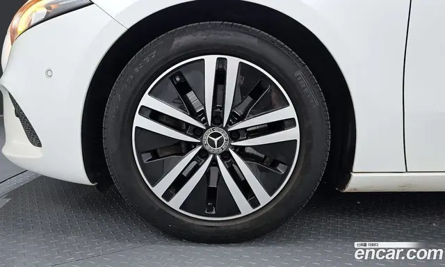 Mercedes-Benz A-Class 2021 2.0 автомат (гидро), миниатюра 5 Mercedes-Benz A-Class 2021 2.0 автомат (гидро), миниатюра 5