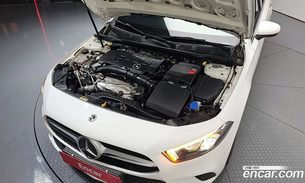 Mercedes-Benz A-Class 2021 2.0 автомат (гидро), фото 6 Mercedes-Benz A-Class 2021 2.0 автомат (гидро), фото 6