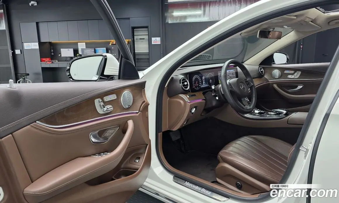 Mercedes-Benz E-Class 2018 2.0 автомат (гидро), фото 12