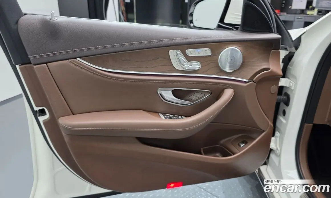 Mercedes-Benz E-Class 2018 2.0 автомат (гидро), фото 13