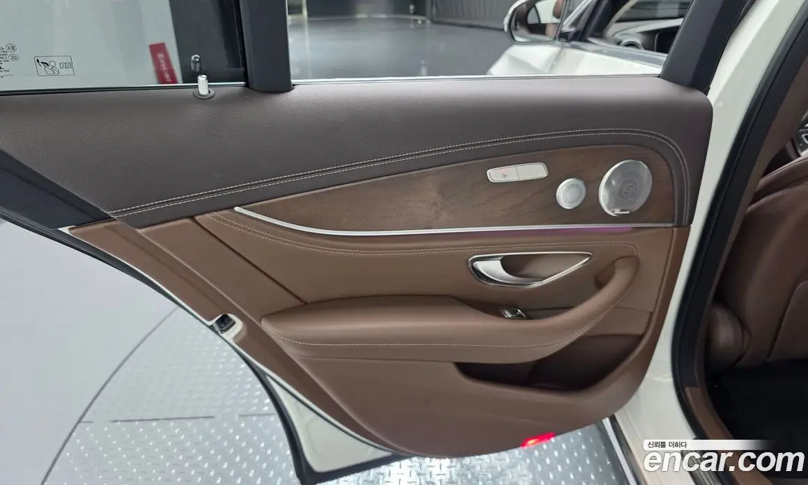 Mercedes-Benz E-Class 2018 2.0 автомат (гидро), фото 14