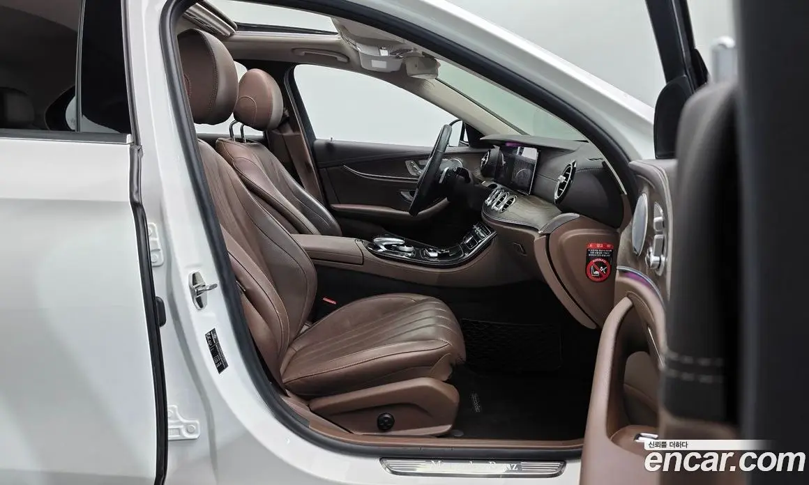 Mercedes-Benz E-Class 2018 2.0 автомат (гидро), фото 15