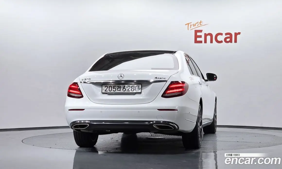 Mercedes-Benz E-Class 2018 2.0 автомат (гидро), фото 3
