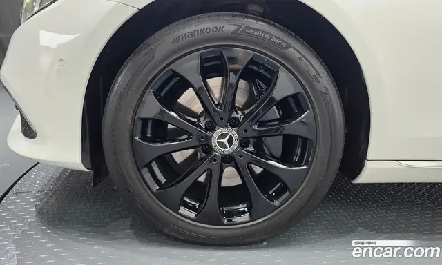 Mercedes-Benz E-Class 2018 2.0 автомат (гидро), миниатюра 4