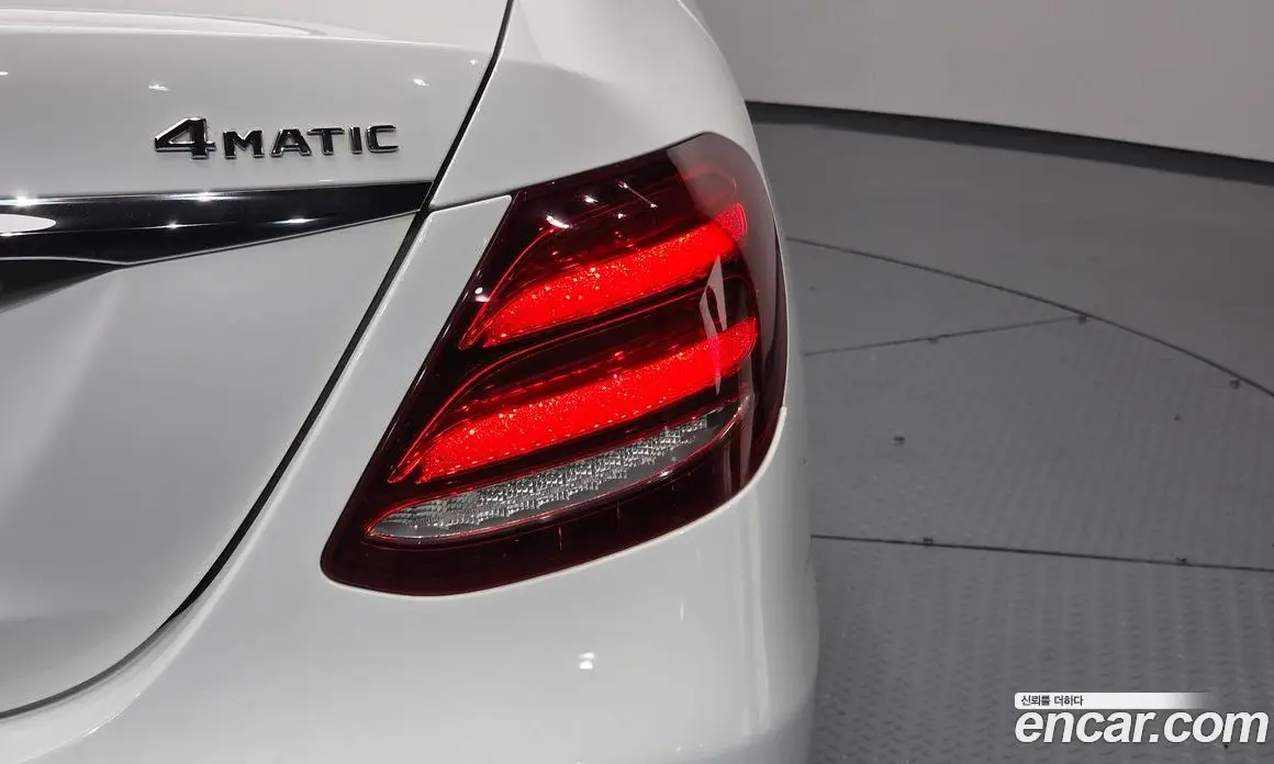 Mercedes-Benz E-Class 2018 2.0 автомат (гидро), фото 8