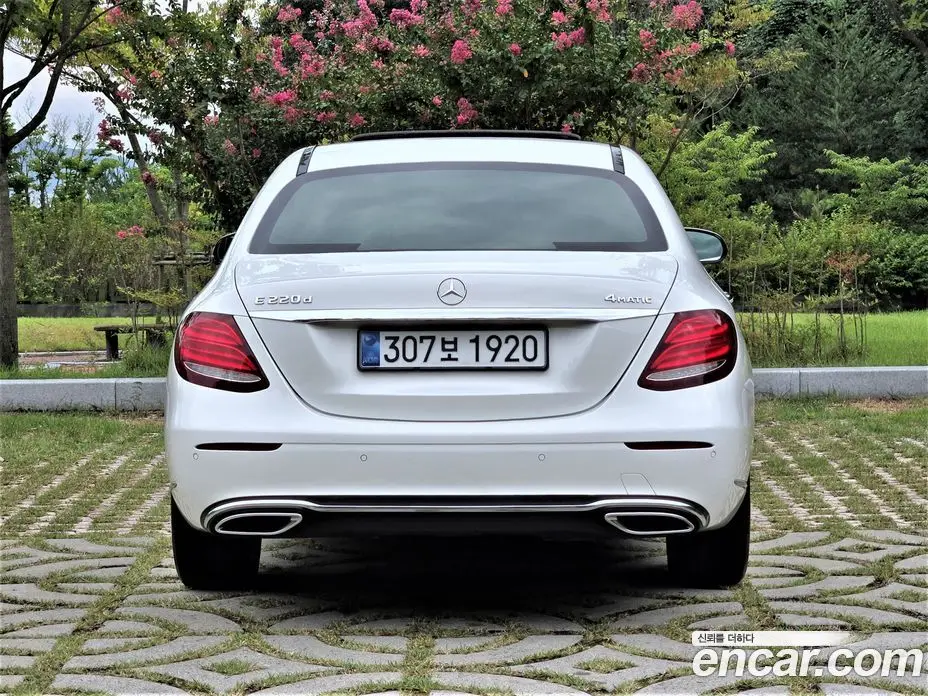 Mercedes-Benz E-Class 2018 1.9 автомат (гидро), фото 5