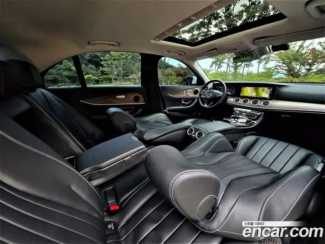 Mercedes-Benz E-Class 2018 1.9 автомат (гидро), миниатюра 6