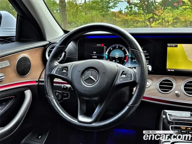 Mercedes-Benz E-Class 2018 1.9 автомат (гидро), миниатюра 10