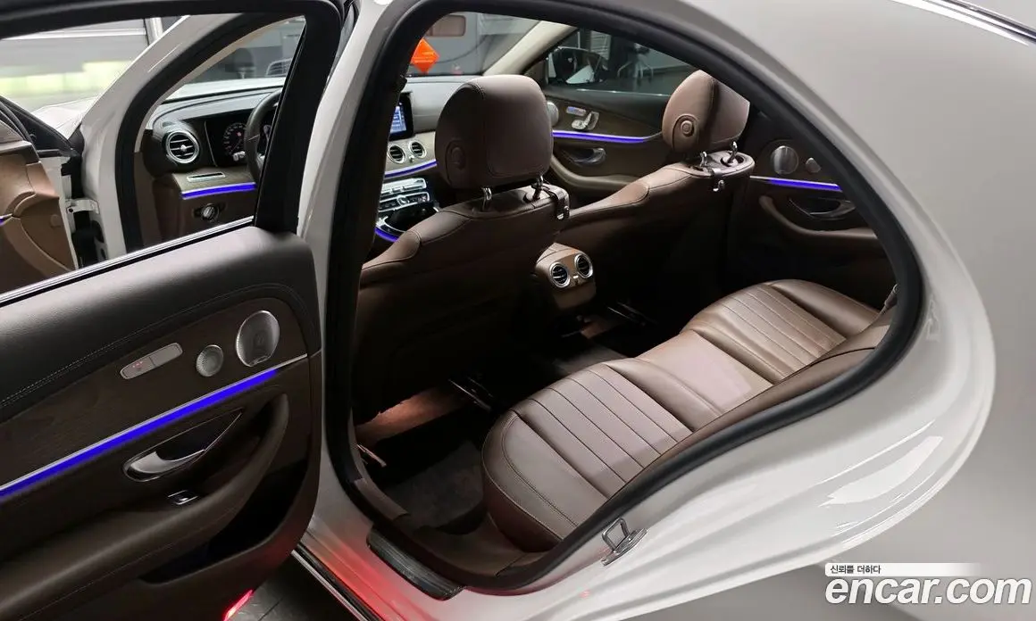 Mercedes-Benz E-Class 2019 2.0 автомат (гидро), фото 16