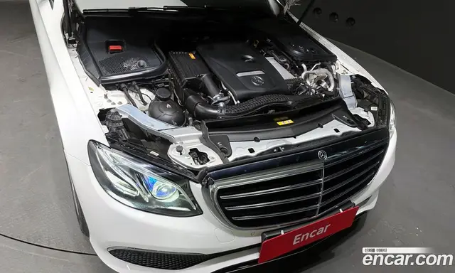 Mercedes-Benz E-Class 2019 2.0 автомат (гидро), миниатюра 6