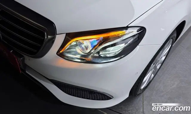 Mercedes-Benz E-Class 2019 2.0 автомат (гидро), миниатюра 8
