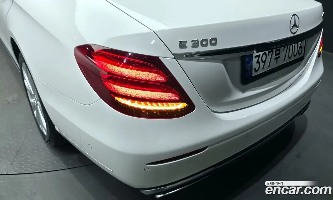 Mercedes-Benz E-Class 2019 2.0 автомат (гидро), фото 9