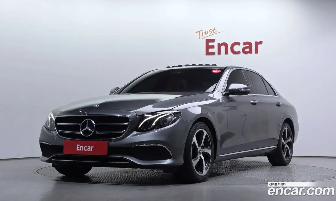 Mercedes-Benz E-Class 2019 2.0 автомат (гидро), фото 1 Mercedes-Benz E-Class 2019 2.0 автомат (гидро), фото 1