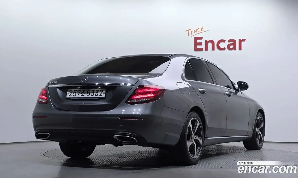 Mercedes-Benz E-Class 2019 2.0 автомат (гидро), фото 2 Mercedes-Benz E-Class 2019 2.0 автомат (гидро), фото 2