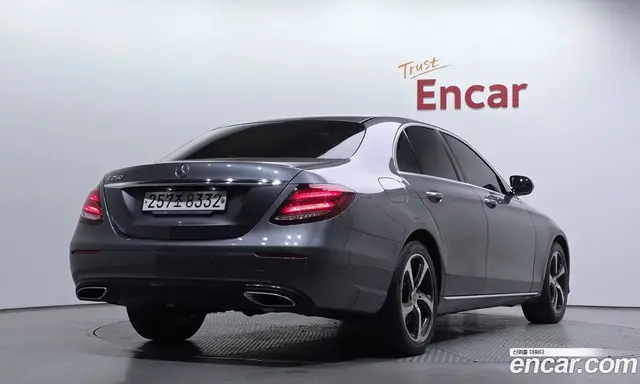 Mercedes-Benz E-Class 2019 2.0 автомат (гидро), миниатюра 2 Mercedes-Benz E-Class 2019 2.0 автомат (гидро), миниатюра 2