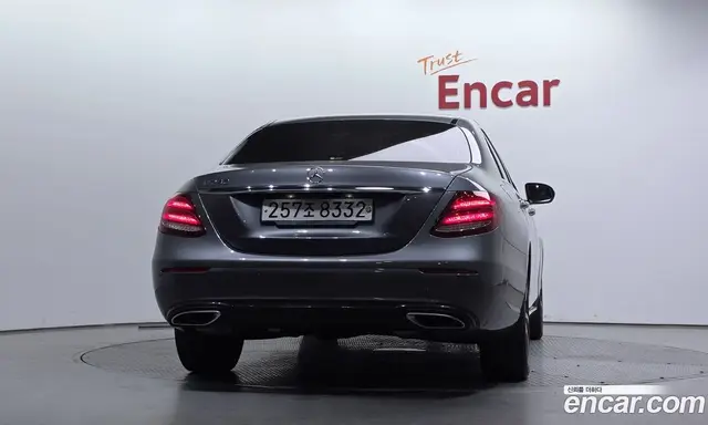 Mercedes-Benz E-Class 2019 2.0 автомат (гидро), миниатюра 4 Mercedes-Benz E-Class 2019 2.0 автомат (гидро), миниатюра 4