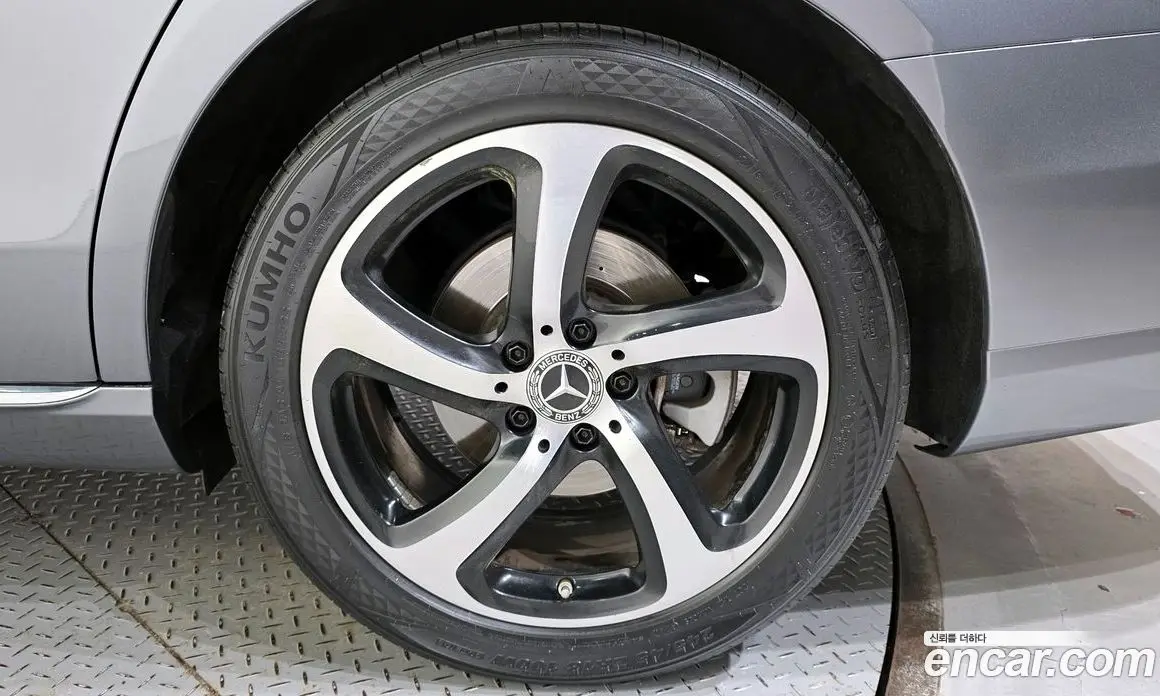 Mercedes-Benz E-Class 2019 2.0 автомат (гидро), фото 7 Mercedes-Benz E-Class 2019 2.0 автомат (гидро), фото 7