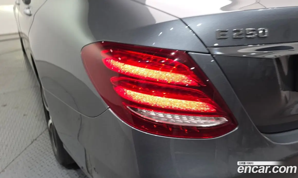 Mercedes-Benz E-Class 2019 2.0 автомат (гидро), фото 9 Mercedes-Benz E-Class 2019 2.0 автомат (гидро), фото 9