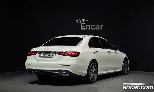 Mercedes-Benz E-Class 2020 1.9 автомат (гидро), миниатюра 2