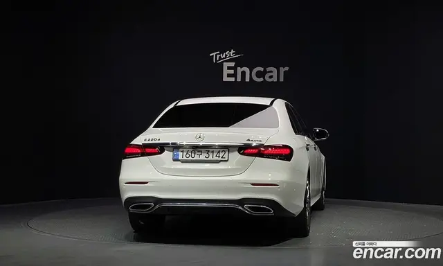 Mercedes-Benz E-Class 2020 1.9 автомат (гидро), миниатюра 4