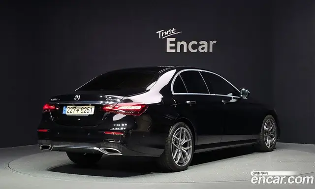 Mercedes-Benz E-Class 2020 1.9 автомат (гидро), миниатюра 2
