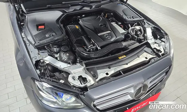 Mercedes-Benz E-Class 2020 2.0 автомат (гидро), миниатюра 5