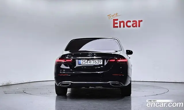 Mercedes-Benz E-Class 2021 2.0 автомат (гидро), миниатюра 4