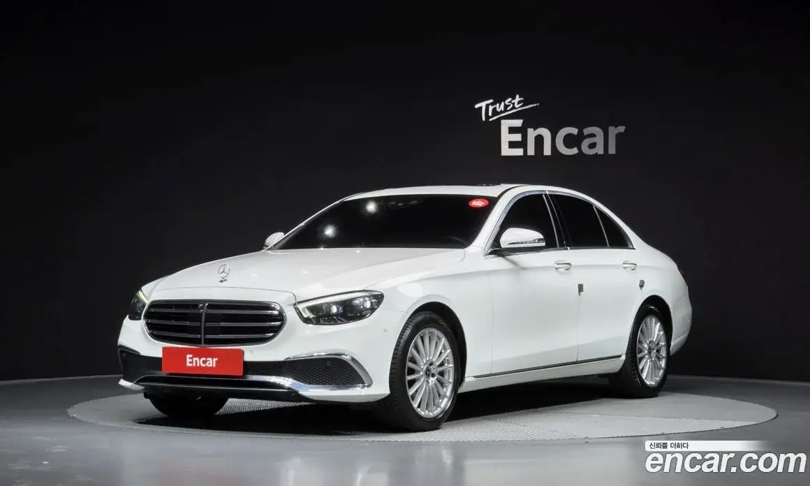 Mercedes-Benz E-Class 2021 2.0 автомат (гидро), фото 1 Mercedes-Benz E-Class 2021 2.0 автомат (гидро), фото 1