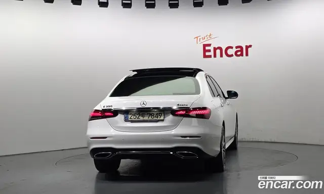 Mercedes-Benz E-Class 2021 2.0 автомат (гидро), миниатюра 4 Mercedes-Benz E-Class 2021 2.0 автомат (гидро), миниатюра 4