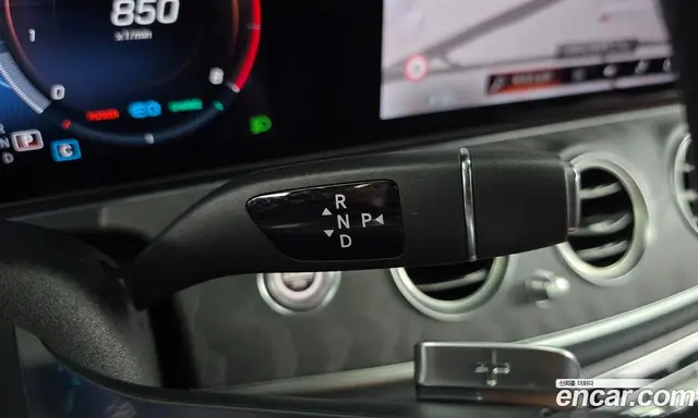 Mercedes-Benz E-Class 2022 2.0 автомат (гидро), миниатюра 12