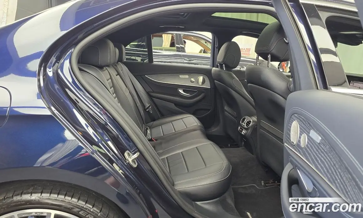 Mercedes-Benz E-Class 2022 2.0 автомат (гидро), фото 17