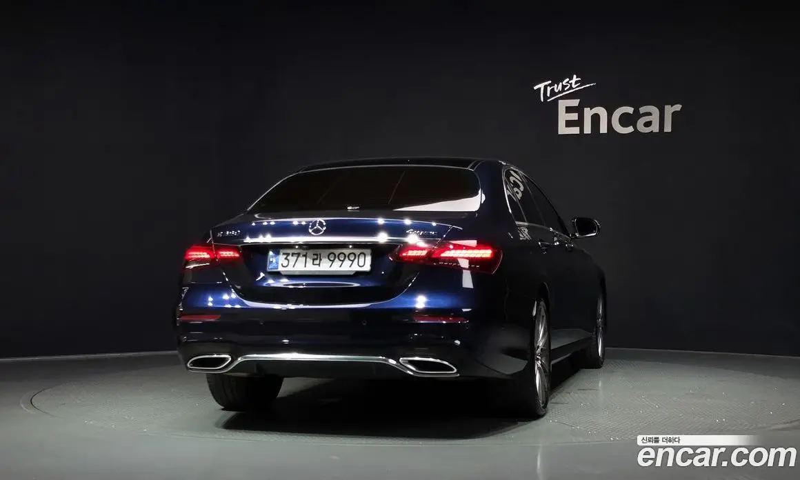 Mercedes-Benz E-Class 2022 2.0 автомат (гидро), фото 4