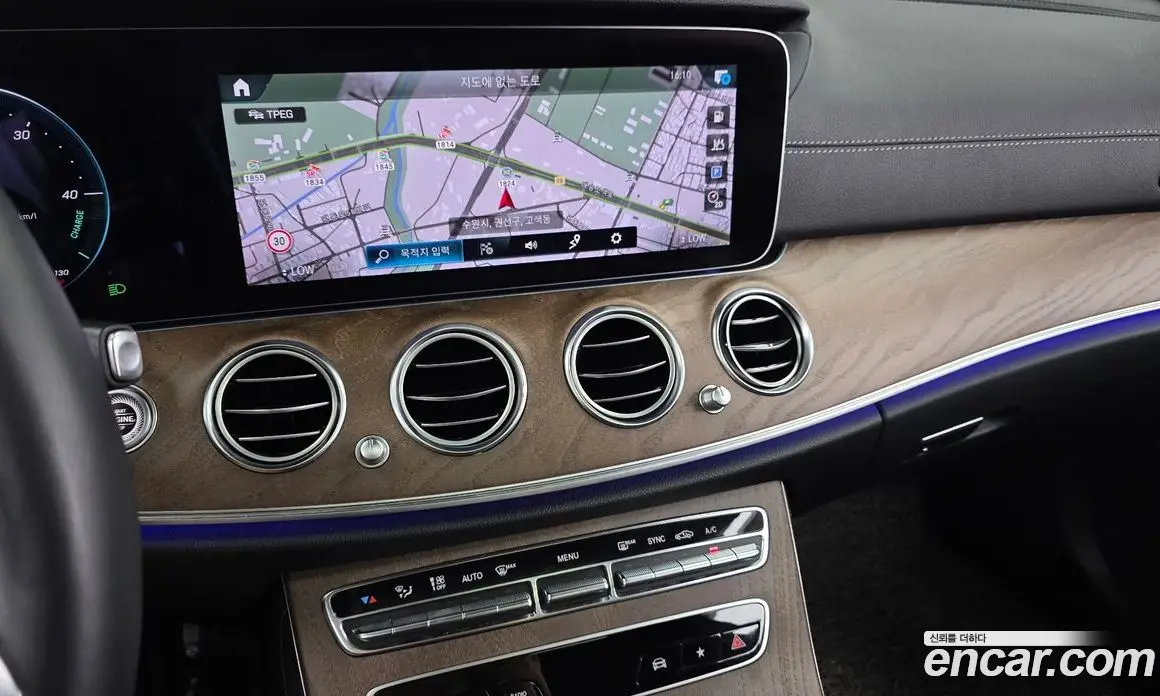 Mercedes-Benz E-Class 2022 2.0 автомат (гидро), фото 19