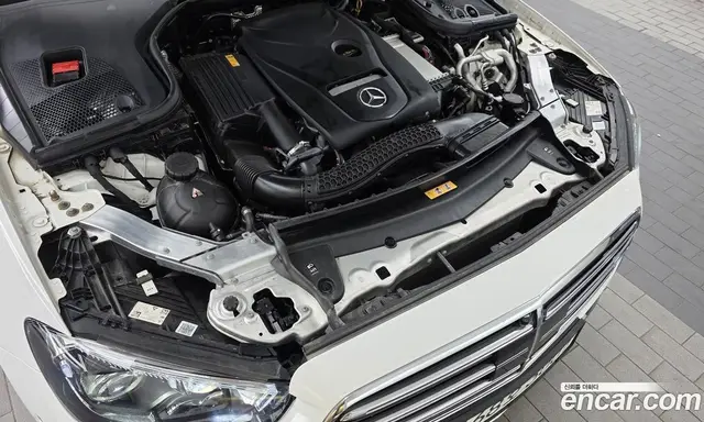 Mercedes-Benz E-Class 2022 2.0 автомат (гидро), миниатюра 6