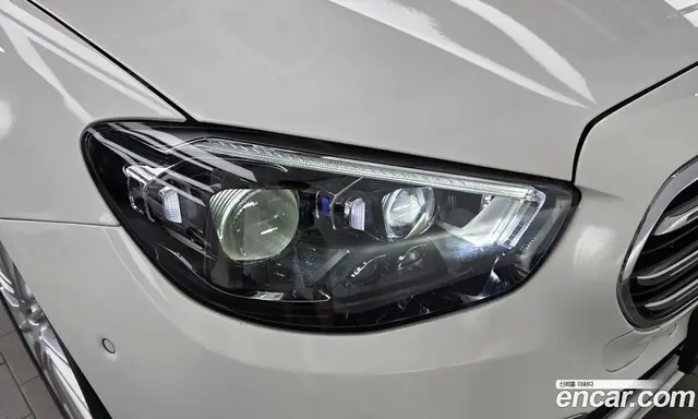 Mercedes-Benz E-Class 2022 2.0 автомат (гидро), миниатюра 8