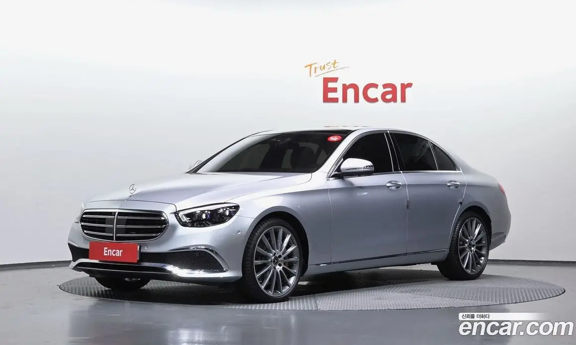 Mercedes-Benz E-Class 2023 3.0 автомат (гидро), фото 1 Mercedes-Benz E-Class 2023 3.0 автомат (гидро), фото 1