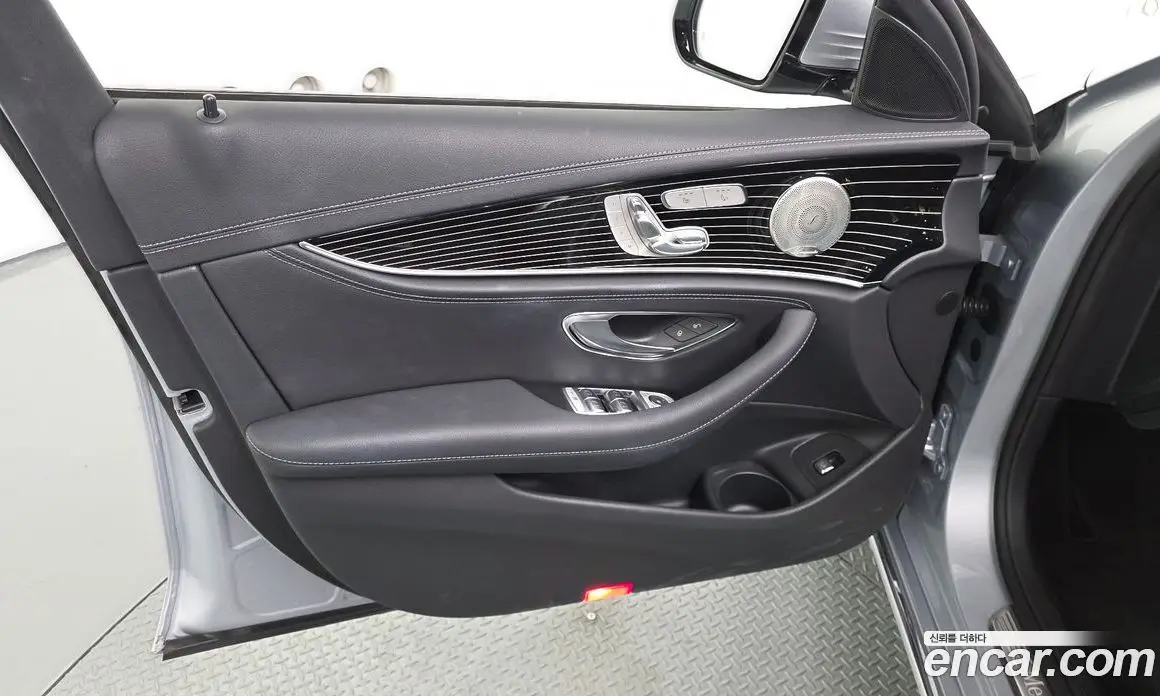Mercedes-Benz E-Class 2023 3.0 автомат (гидро), фото 14 Mercedes-Benz E-Class 2023 3.0 автомат (гидро), фото 14