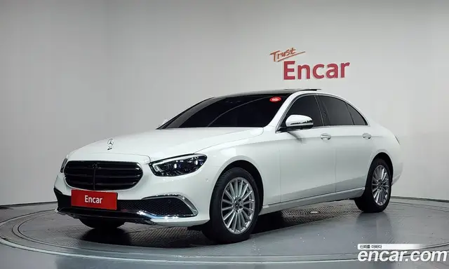 Mercedes-Benz E-Class, 2023, 30 019 км