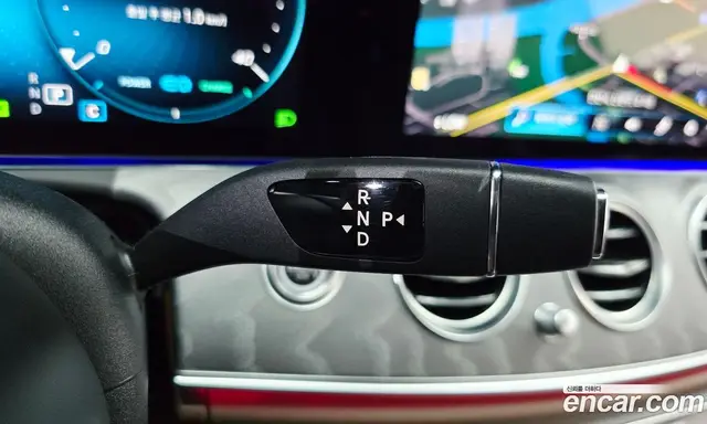 Mercedes-Benz E-Class 2023 2.0 автомат (гидро), миниатюра 12