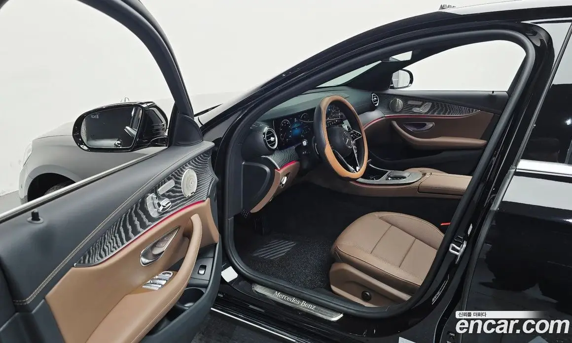 Mercedes-Benz E-Class 2023 2.0 автомат (гидро), фото 13