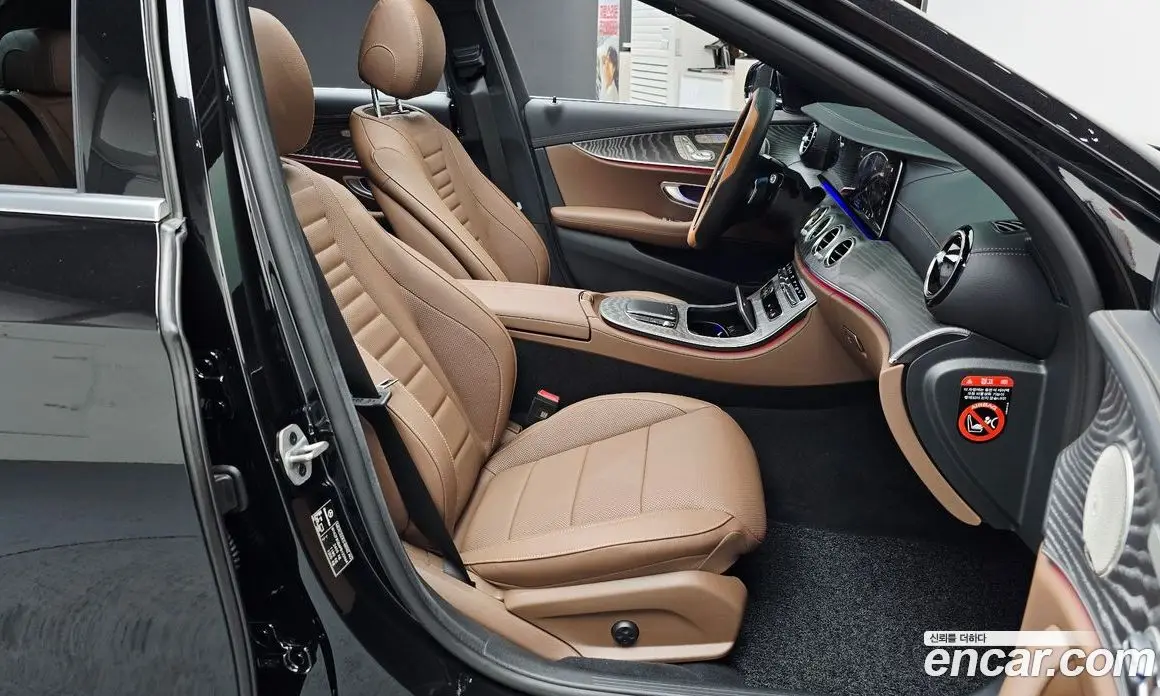 Mercedes-Benz E-Class 2023 2.0 автомат (гидро), фото 16