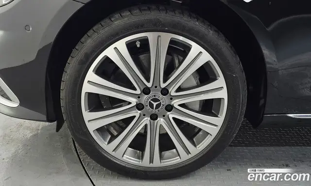 Mercedes-Benz E-Class 2023 2.0 автомат (гидро), миниатюра 5