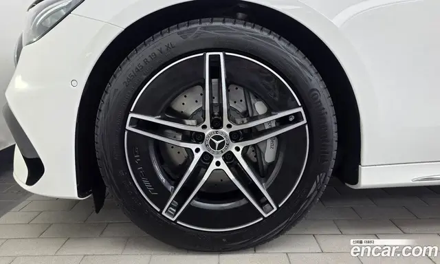 Mercedes-Benz E-Class 2025 2.0 автомат (гидро), миниатюра 5 Mercedes-Benz E-Class 2025 2.0 автомат (гидро), миниатюра 5