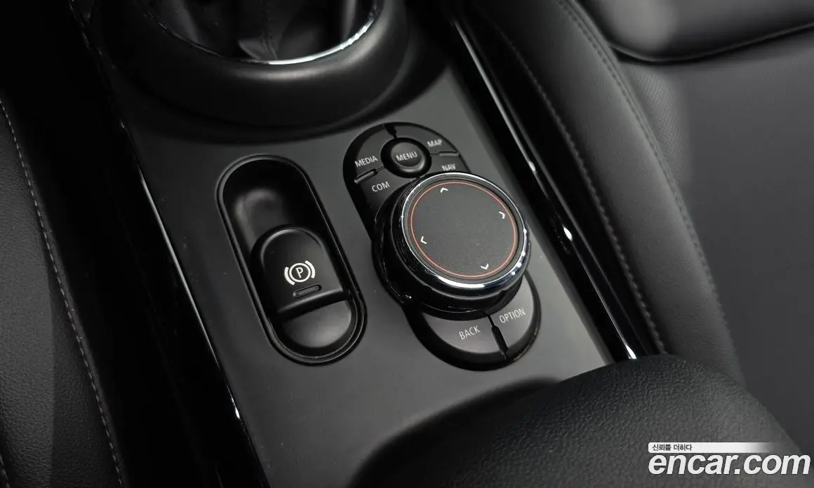 Mini Clubman 2018 1.5 автомат (гидро), фото 16 Mini Clubman 2018 1.5 автомат (гидро), фото 16