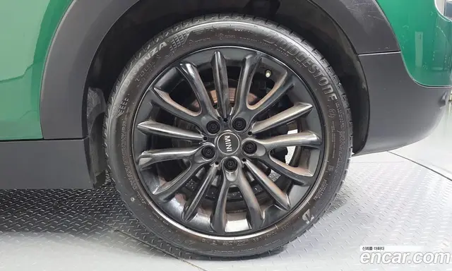 Mini Clubman 2021 2.0 автомат (гидро), миниатюра 7
