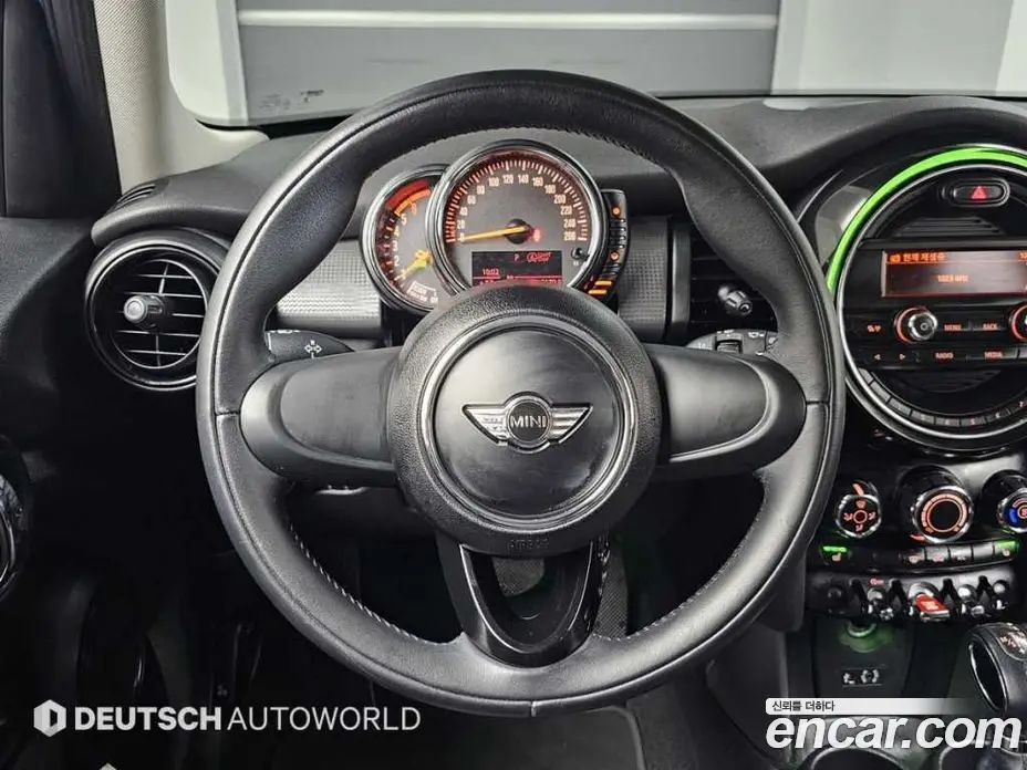 Mini Cooper 2015 1.5 автомат (гидро), фото 13 Mini Cooper 2015 1.5 автомат (гидро), фото 13