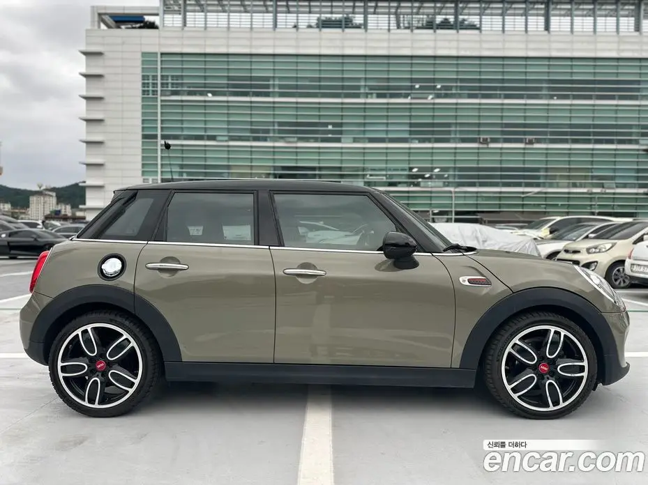 Mini Cooper 2019 1.5 автомат (гидро), фото 9