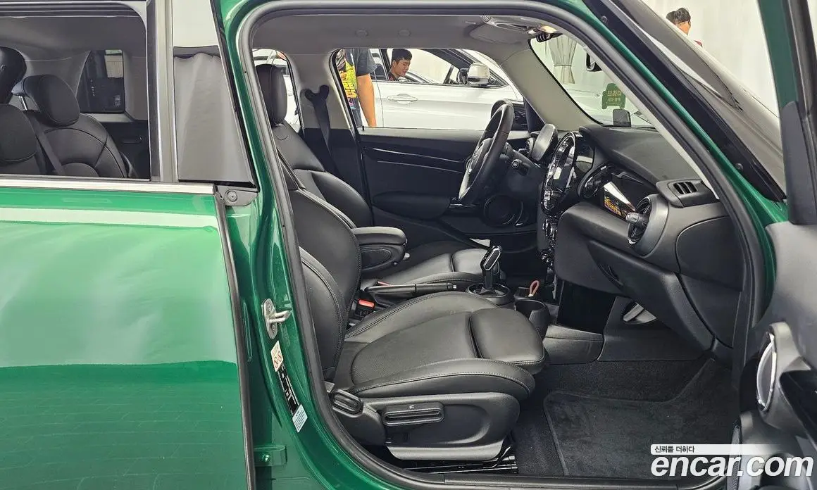 Mini Cooper 2021 2.0 автомат (гидро), фото 17