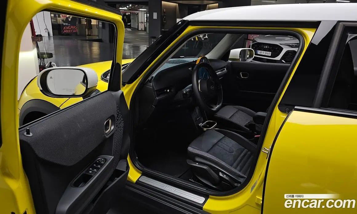 Mini Cooper 2025 2.0 автомат (гидро), фото 12 Mini Cooper 2025 2.0 автомат (гидро), фото 12