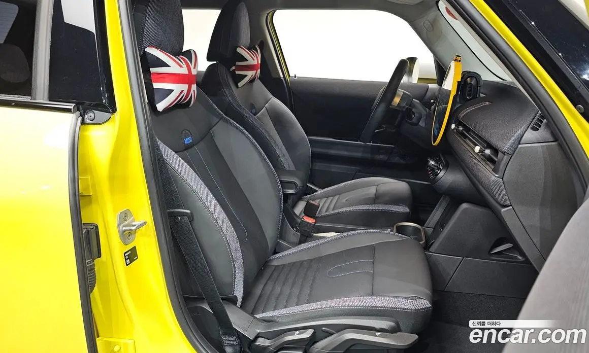 Mini Cooper 2025 2.0 автомат (гидро), фото 17 Mini Cooper 2025 2.0 автомат (гидро), фото 17